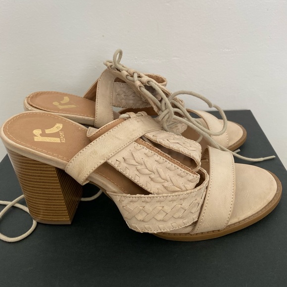 Report Beige Wedge Sandals Lace Up - Picture 5 of 5